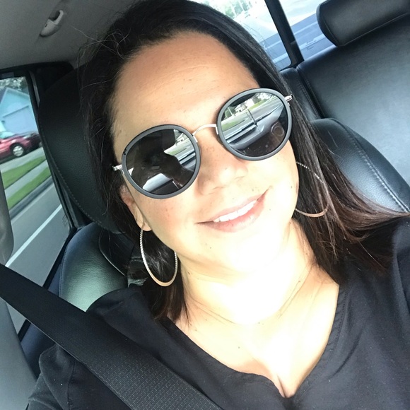 Meet your Posher, Gissela - Picture 1 of 1